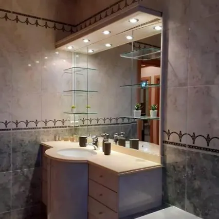 Grand Avec Balcon, Au Coeur Du Vignoble Apartment *